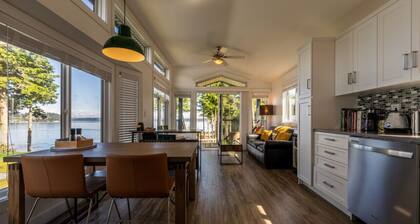 10 - Blackfish Cottage By The Sea at Alder Bay