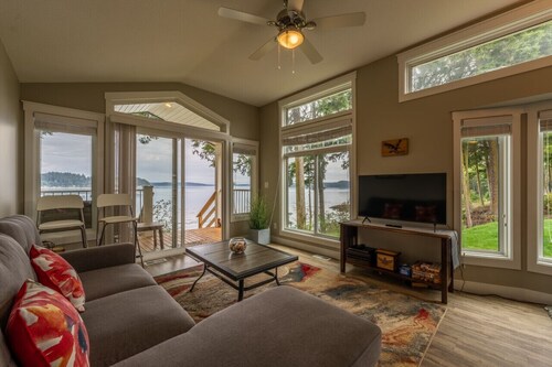 04 - Eagle`s Nest Cottage By The Sea at Alder Bay