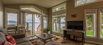 04 - Eagle`s Nest Cottage By The Sea at Alder Bay