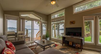 04 - Eagle`s Nest Cottage By The Sea at Alder Bay