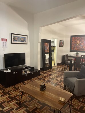 Smart TV, Netflix, streaming services