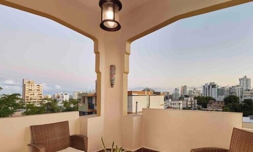 Classic, Cozy & Gorgeous Apt. close to Condado beach 5B,3B&1parking 
