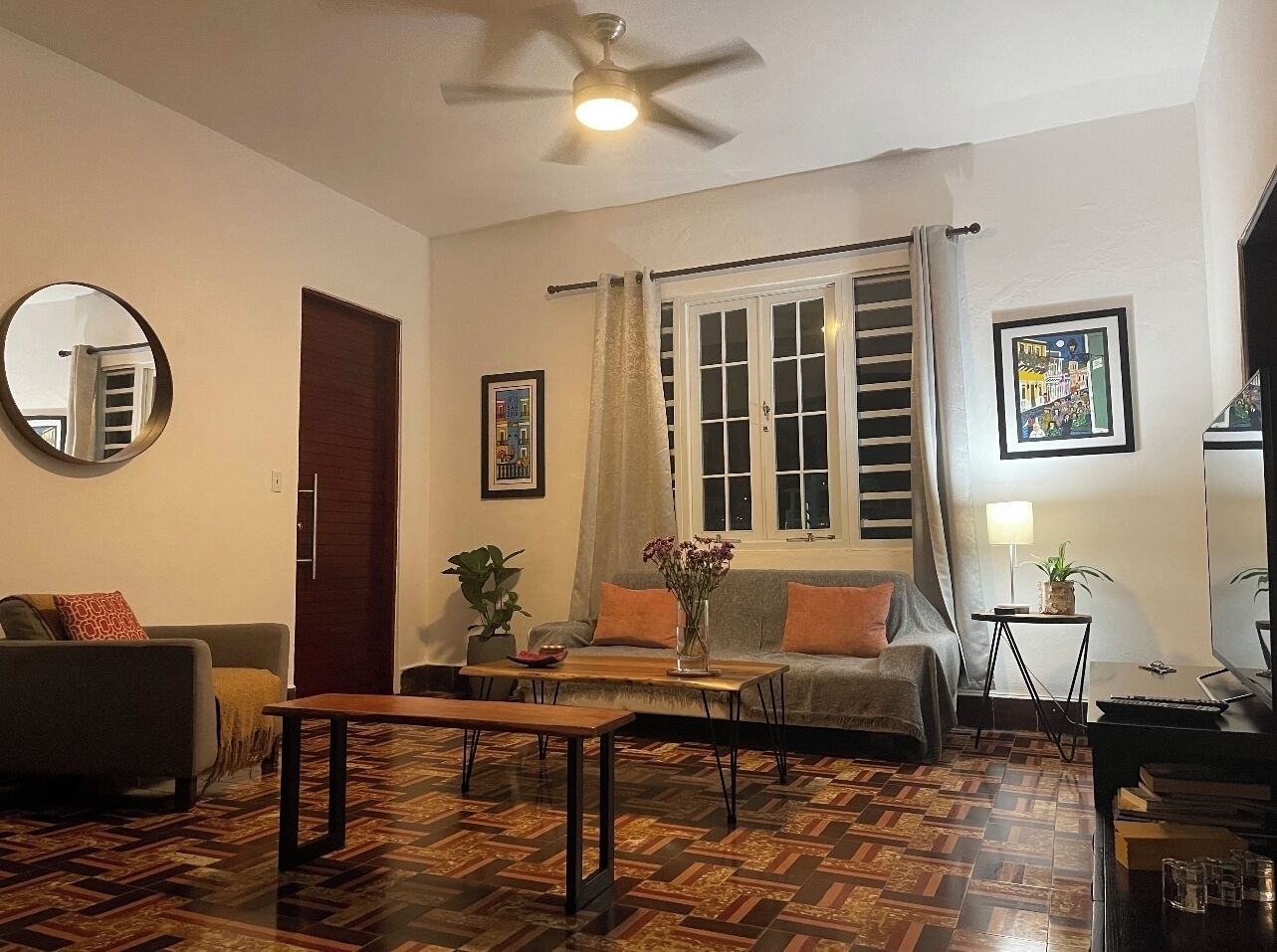 Smart TV, Netflix, streaming services