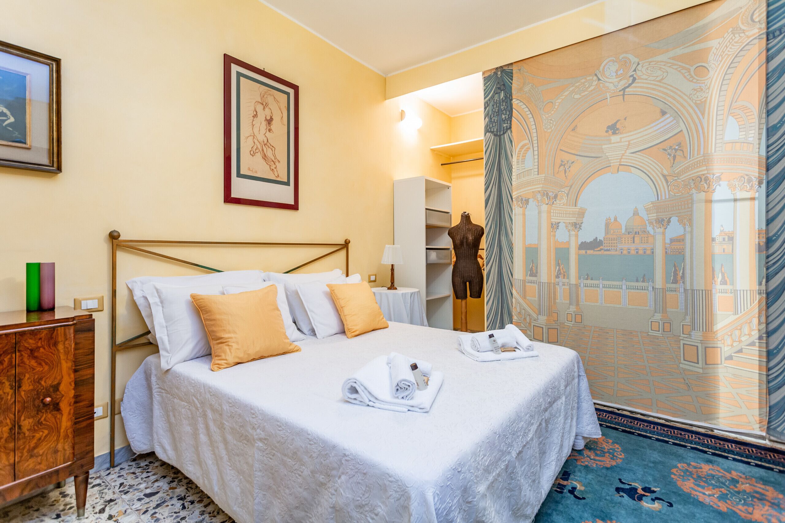 3 bedrooms, iron/ironing board, WiFi (free), bed sheets