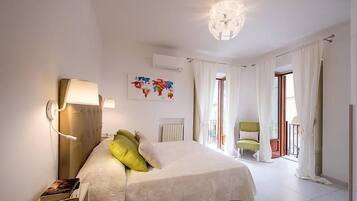 2 bedrooms, in-room safe, iron/ironing board, travel cot