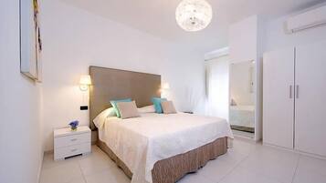 2 bedrooms, in-room safe, iron/ironing board, travel crib