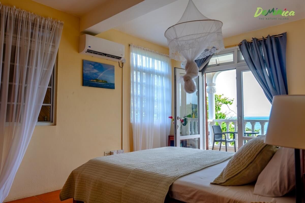 3 bedrooms, in-room safe, desk, iron/ironing board