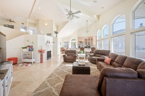 TV, fireplace, offices