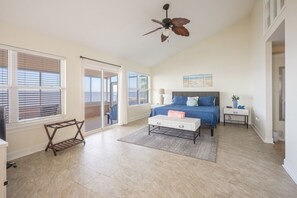 4 Schlafzimmer, Schreibtisch, Bügeleisen/Bügelbrett, WLAN