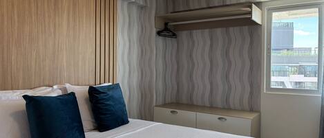 Apartemen | Tirai kedap cahaya, setrika/meja setrika, dan Wi-Fi gratis