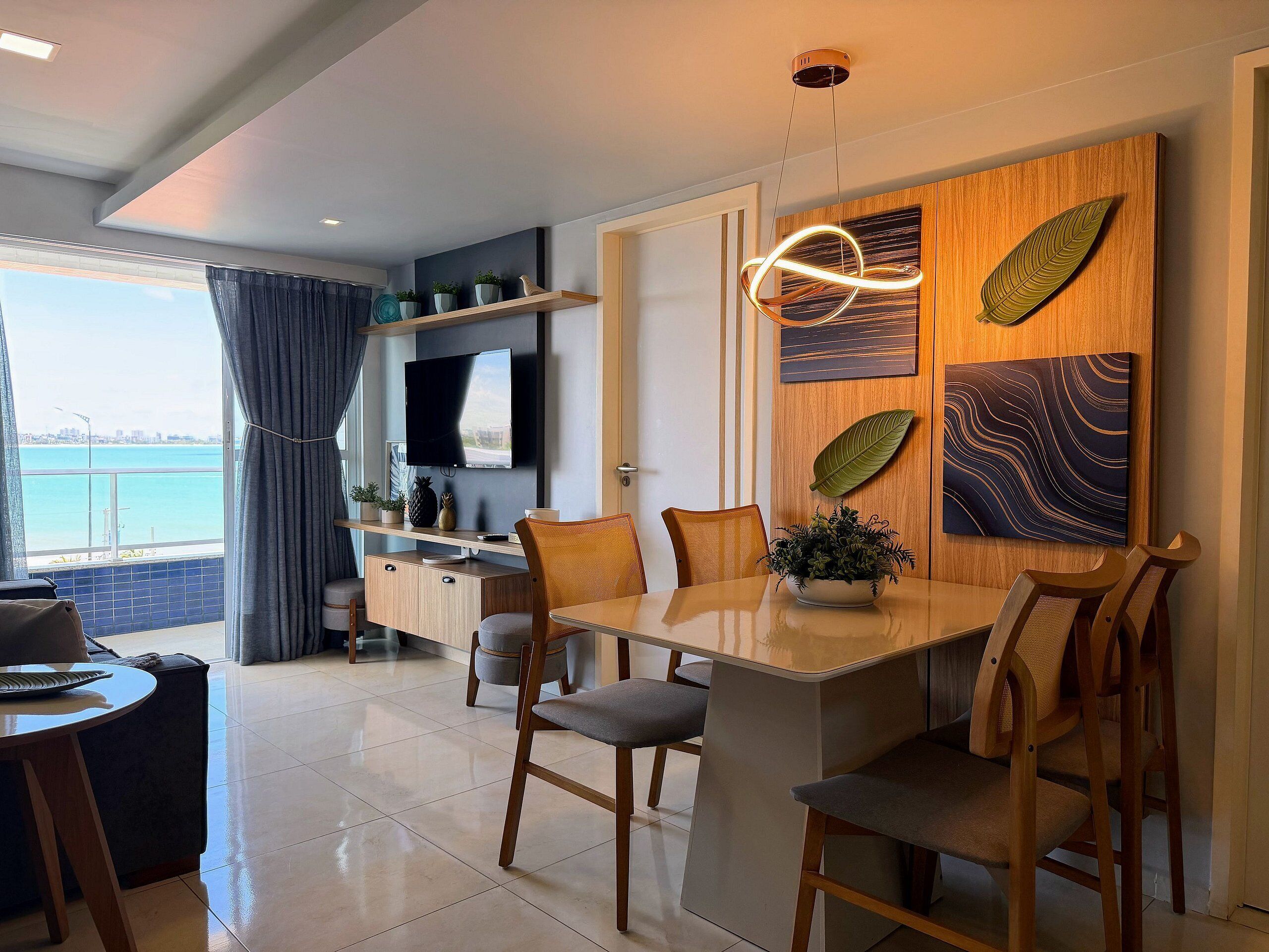 Apartment | Dining