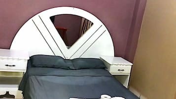 Basic Single Room, Accessible | Tempur-Pedic beds, individually decorated, laptop workspace