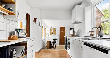 4 bedroom gorgeous home in Aakirkeby