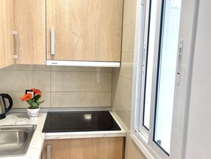 Fridge, microwave, oven, coffee/tea maker - APARTBEACH NEW ALBORAN 421 (Salou)