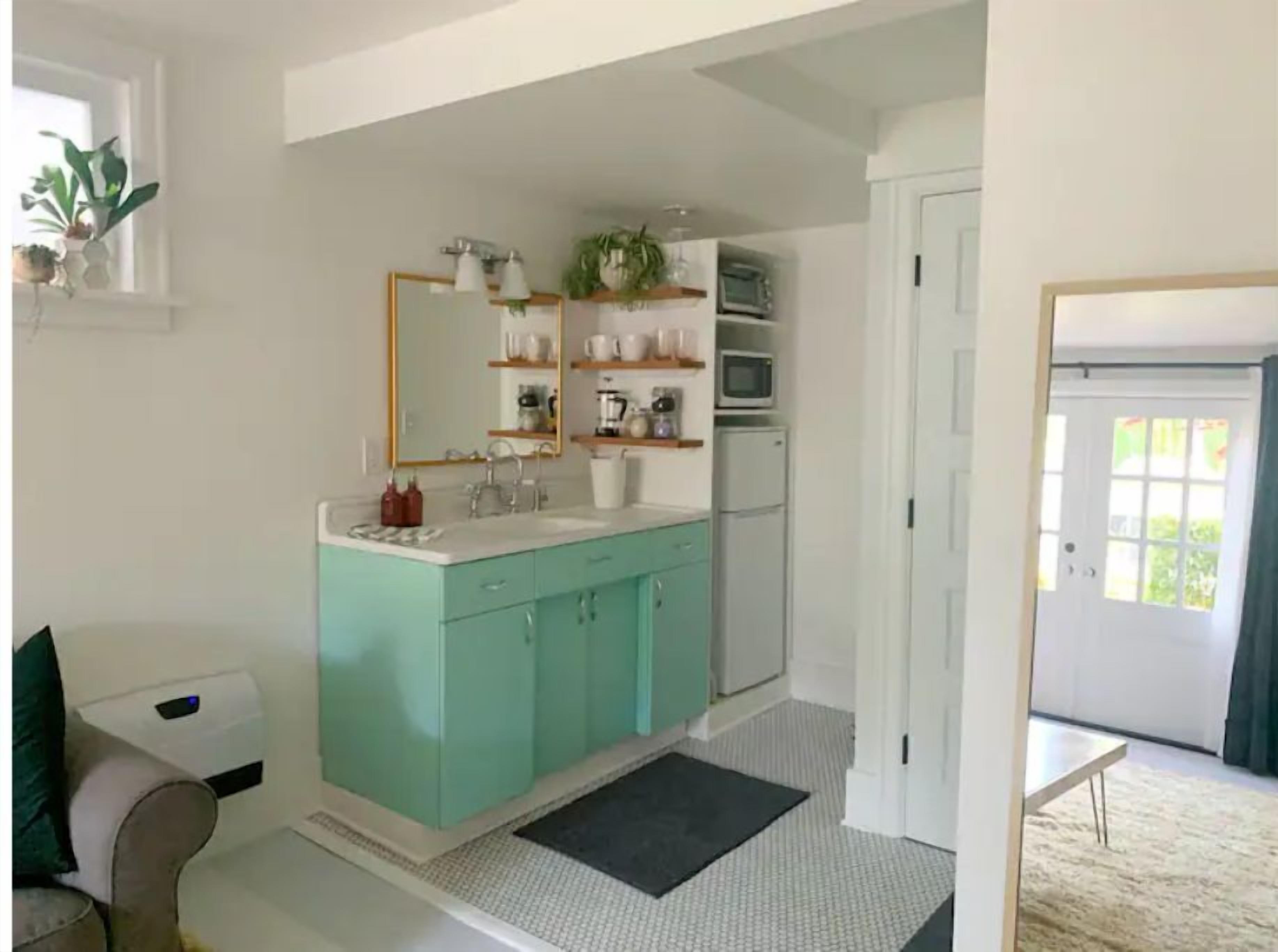 Interni