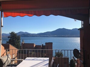 Property grounds - Lavinia apartment in Oggebbio with lake view (Oggebbio)