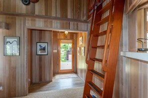 Interior - Hidden Gem! Great views, fireplace, stars & nature (Fort Bragg)