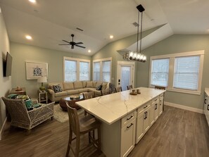 Interior - Always About The Beach: Condo near the beach in the heart of Corolla (Corolla)