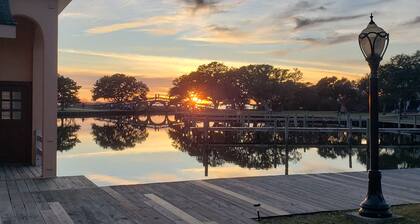 Always About The Beach: Condo near the beach in the heart of Corolla