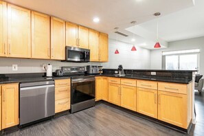 Fridge, microwave, oven, stovetop - TWO Separate Luxury Condos BEST Location WALK to Fun in The Highlands! 4BR & 6BA (Louisville)