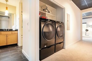 Interior - TWO Separate Luxury Condos BEST Location WALK to Fun in The Highlands! 4BR & 6BA (Louisville)