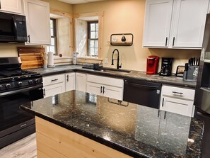 Private kitchen - Stylish Farmhouse with amazing view! (Hartwick)