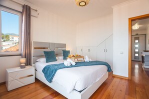 2 bedrooms, iron/ironing board, travel crib, free WiFi - Paradise View by Atlantic Holiday (Funchal)