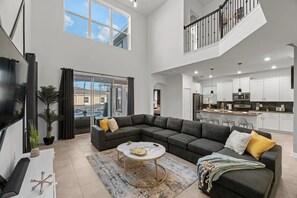 Smart TV, videogiochi, tavolo da calcetto, libri