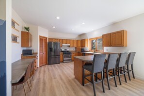 Fridge, microwave, oven, stovetop - Hot Tub, Mountain Views & Family Retreat near Schweitzer (Bonner County)