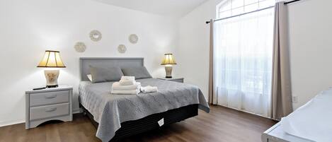 4 Schlafzimmer, Bügeleisen/Bügelbrett, kostenloses WLAN, Bettwäsche