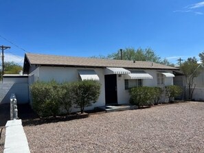 Exterior - Tucson Rincon Heights 1BR with Parking (Tucson)