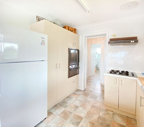 Shudderbug Shack Inverloch