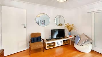 Fernseher, Stereoanlage