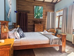 4 bedrooms, iron/ironing board, WiFi - Kookaburra Retreat | Dog Friendly | Forest Views (Redgate)