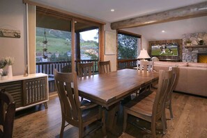Dining - Sunrise Villa (Crested Butte)