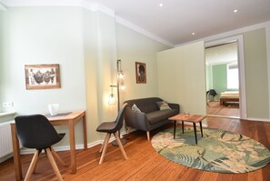 TV - Fewo1846 - Stadtbude / Helle Zentral Gelegene 2-zimmer-wohnung im 3. OG - Am Südermarkt (Flensburg)