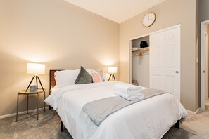 3 chambres, bureau, fer et planche à repasser, Wi-Fi gratuit