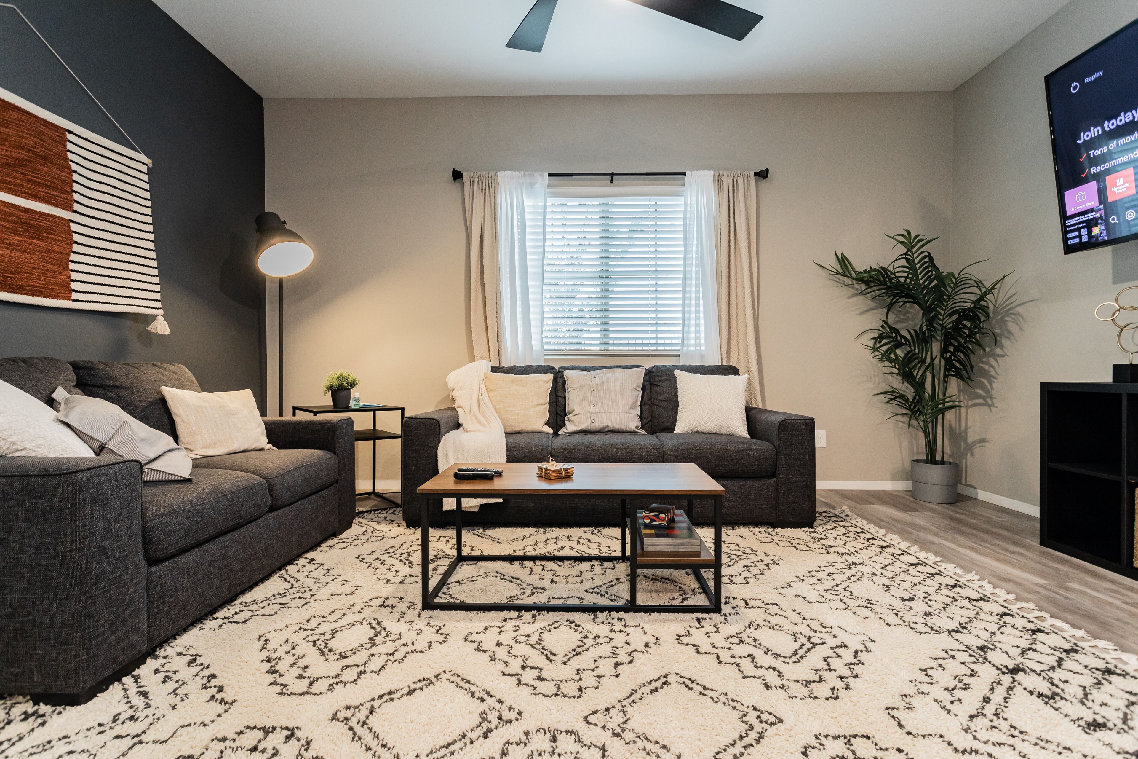 Comfortable, Spacious, Two Story Townhouse just for you!