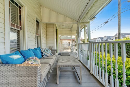 Grace by the Sea (Whole House)