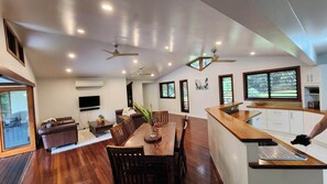 Interior - ‘The Canopy’ The magic of the rainforest (Bingil Bay)