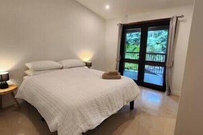 4 bedrooms, travel crib, free WiFi, bed sheets