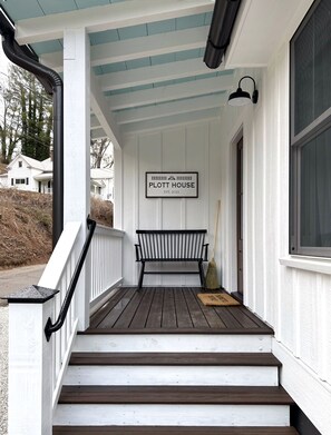 Exterior - Modern Luxury meets Downtown Experience Centrally-Located in Bryson City (Bryson City)