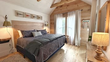 1 bedroom, iron/ironing board, travel crib, free WiFi