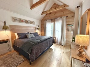 1 bedroom, iron/ironing board, travel crib, free WiFi