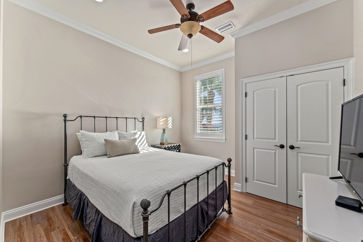 Photo 52 of Belleza Del Mar with Ocean Views, Game Room, and Lakefront Pool