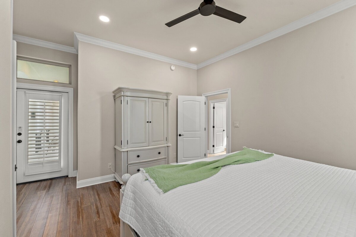 Photo 45 of Belleza Del Mar with Ocean Views, Game Room, and Lakefront Pool