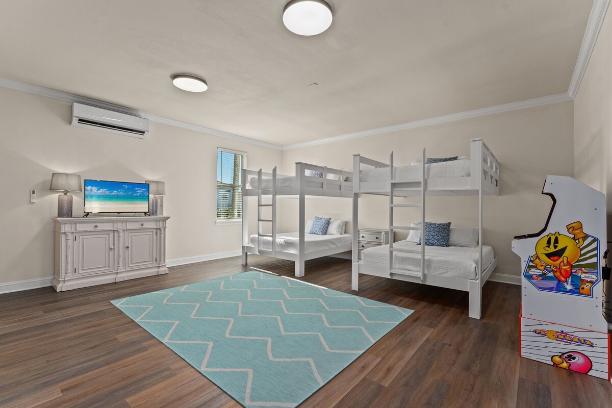 Photo 14 of Belleza Del Mar with Ocean Views, Game Room, and Lakefront Pool
