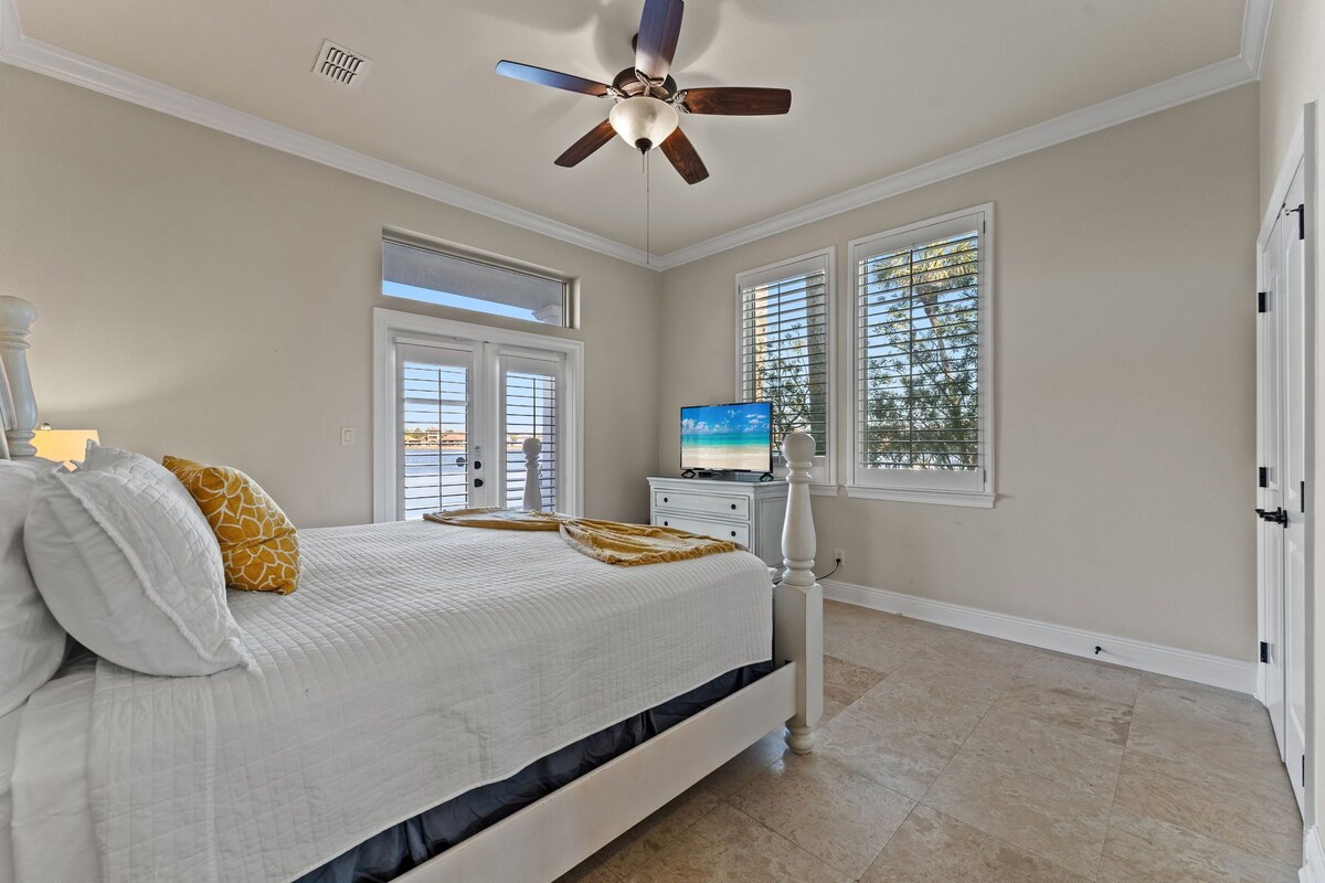 Photo 9 of Belleza Del Mar with Ocean Views, Game Room, and Lakefront Pool