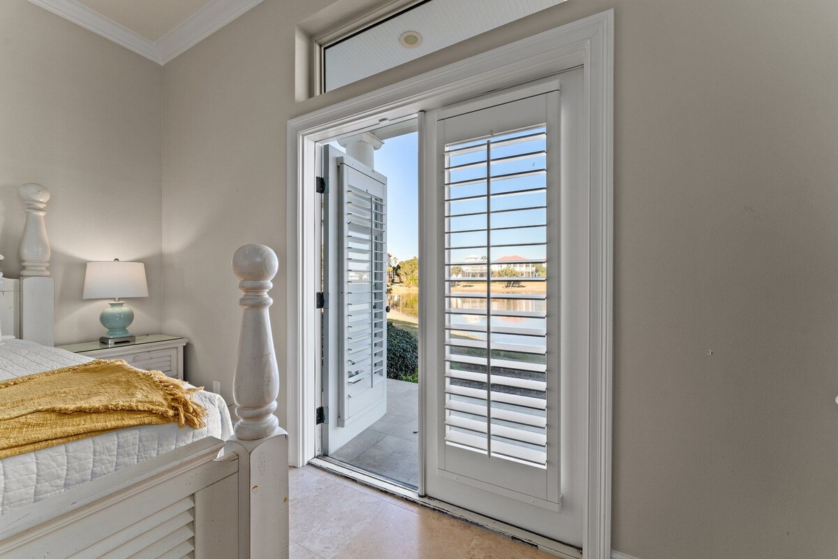 Photo 11 of Belleza Del Mar with Ocean Views, Game Room, and Lakefront Pool