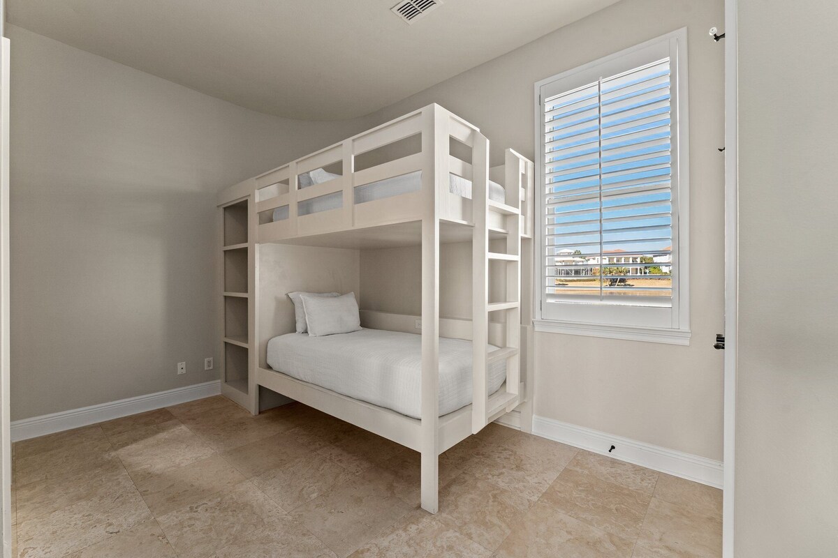 Photo 22 of Belleza Del Mar with Ocean Views, Game Room, and Lakefront Pool